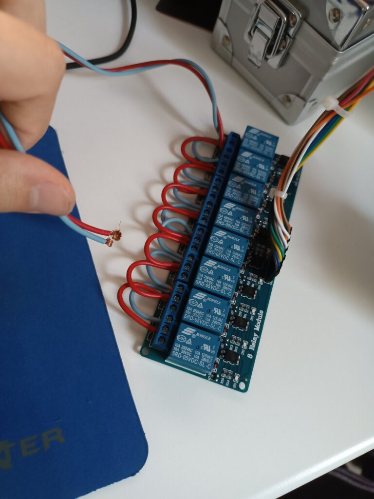 8 module relay